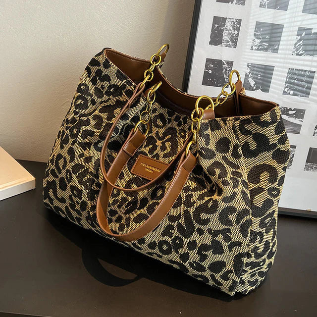 Nora | Leopard Charm Taske