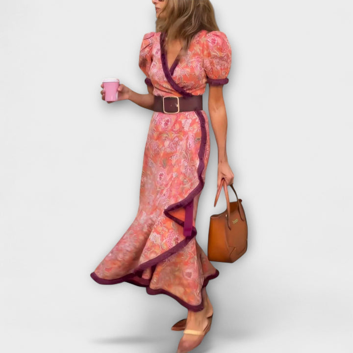 Elegant pink maxikjole med korte ærmer