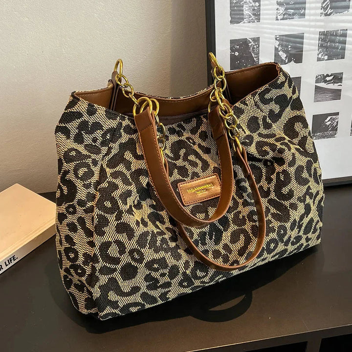 Nora | Leopard Charm Taske