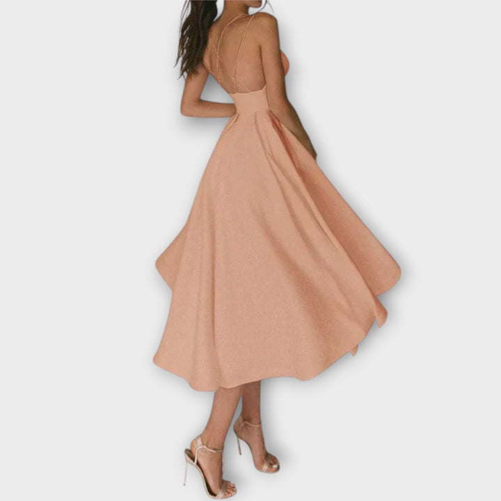 Ailana - Kvinders Kjole med Dyb V-udskæring