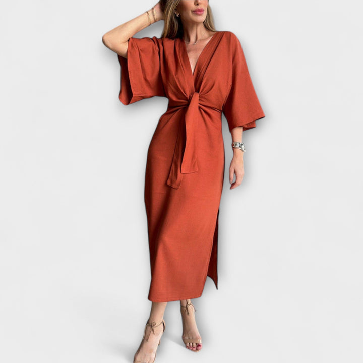 Holly - Casual Kjole med V-Udskæring i Bomulds-Linned Blandning med Bånd