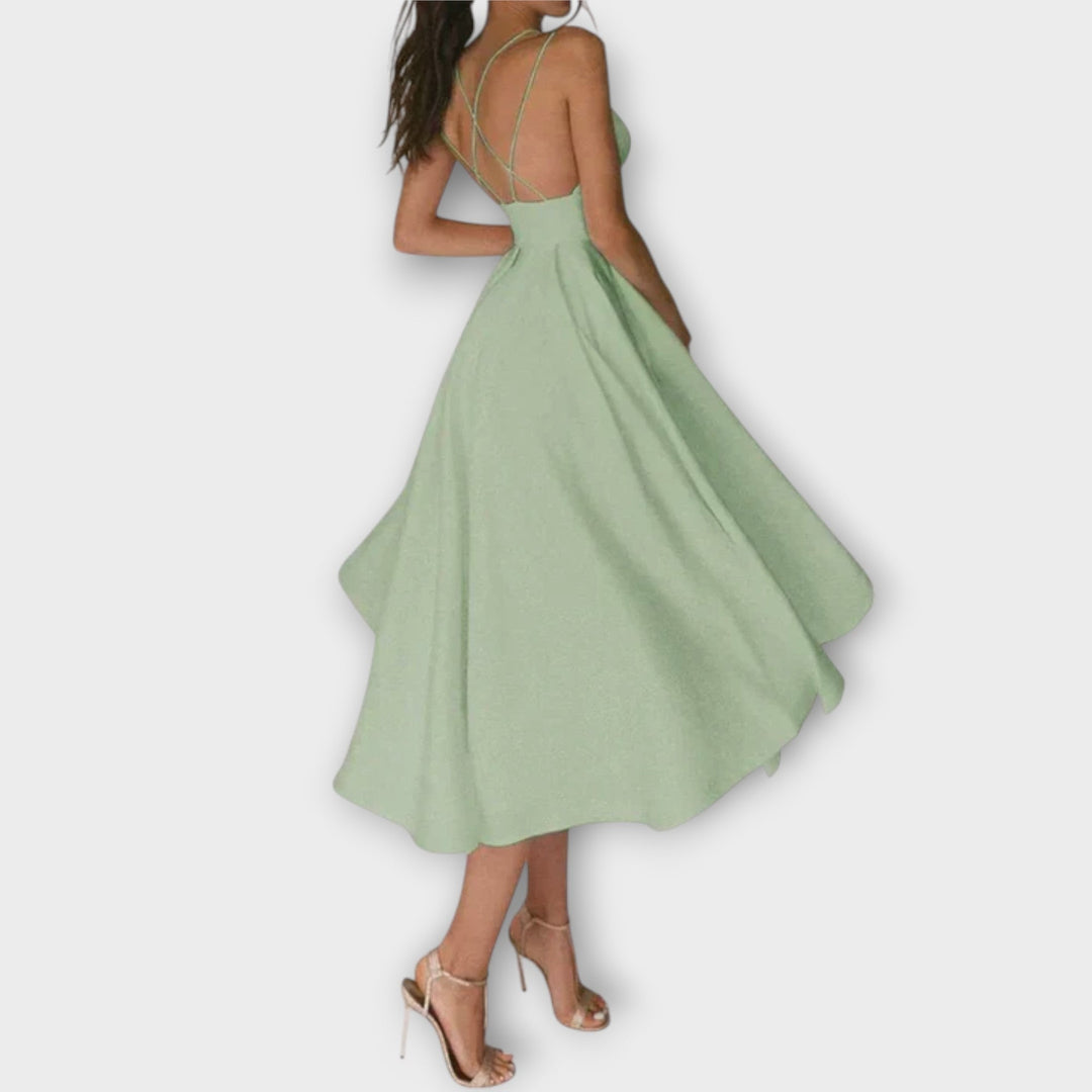 Ailana - Kvinders Kjole med Dyb V-udskæring