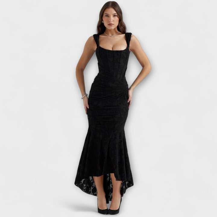 Renske - Elegant og Raffineret Kjole med Korset