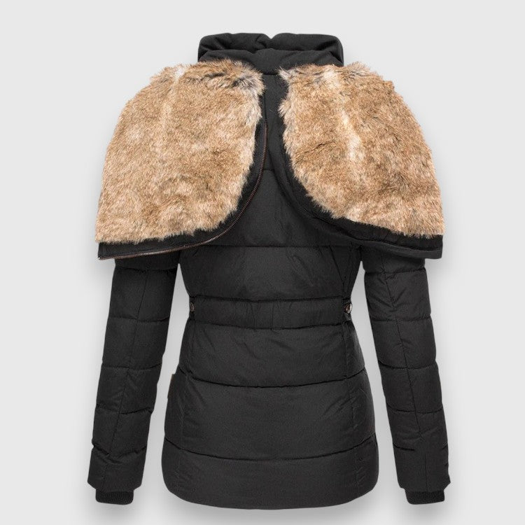 Margot I Pufferjakke med Hætte og Slim Fit