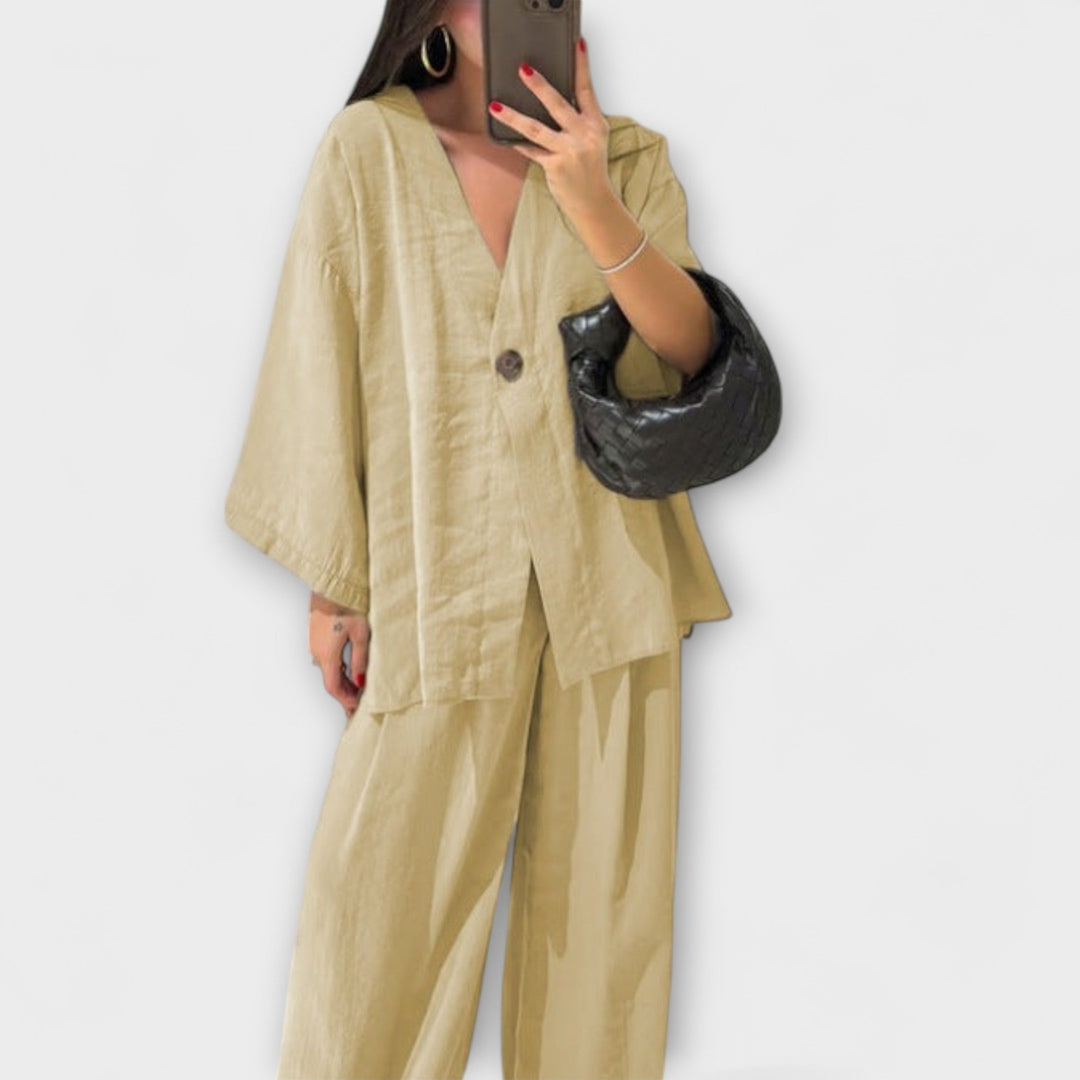 Jacqueline - Casual V-Hals Top og Bukser Duo