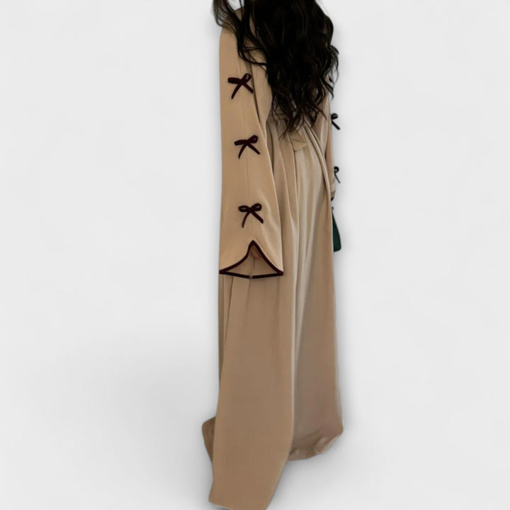 Jasmin - Stilfuld Cardigan og Kjole Duo med Sløjfedetalje