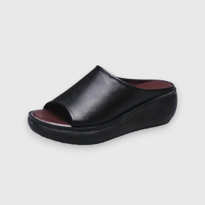 Amelie – Weichi Faux Læder Sandal
