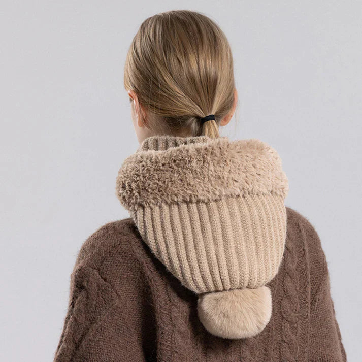 Amélie | Lunt Fluffy Hat med Pom-Pom