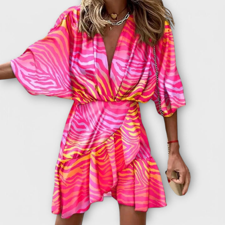 Georgie - Stilfuld Sommerkjole med Flagermusærmer