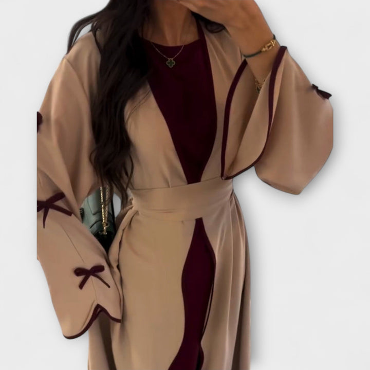 Jasmin - Stilfuld Cardigan og Kjole Duo med Sløjfedetalje