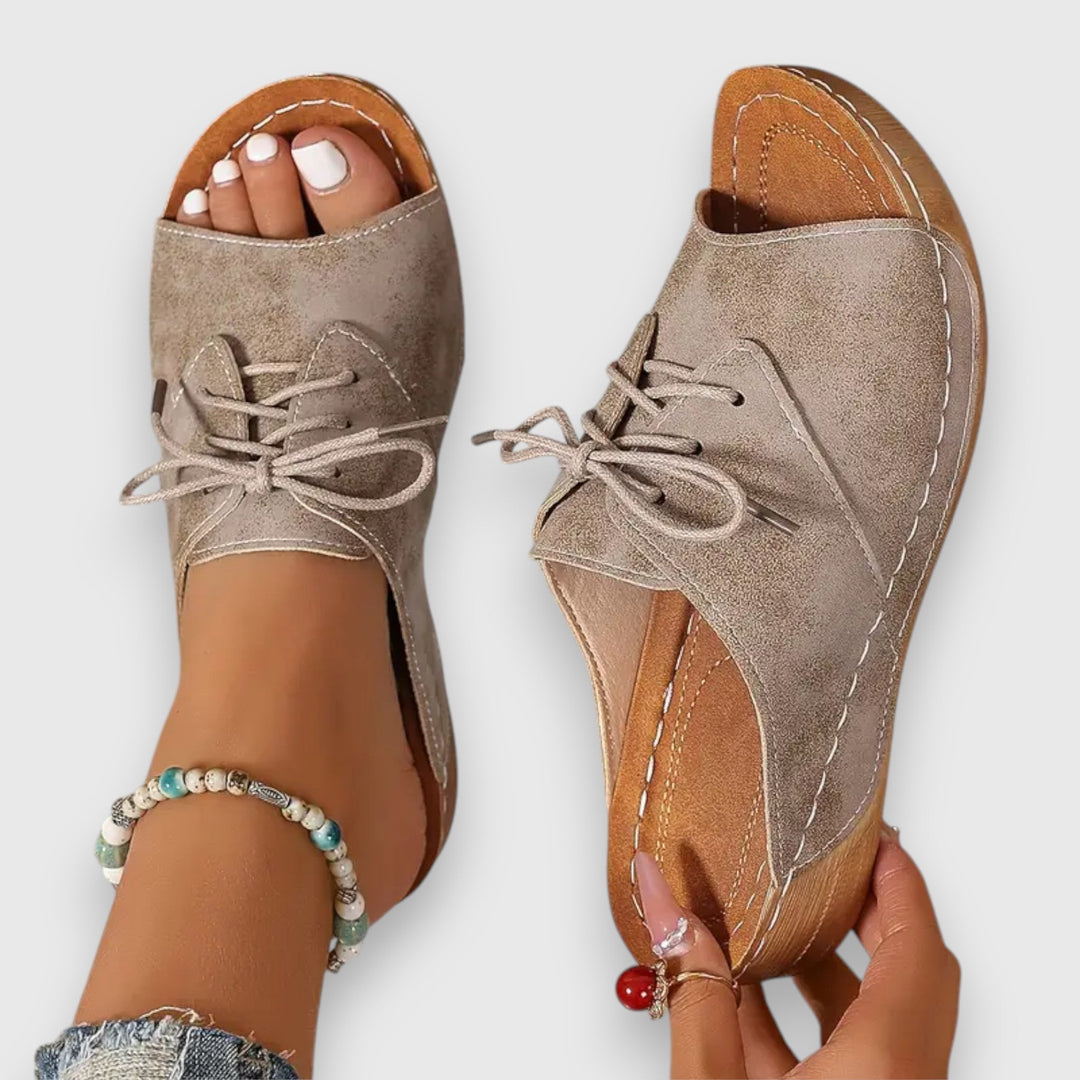 Saskia – Vintage-inspireret sandal