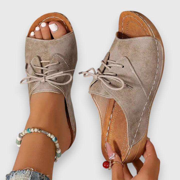 Saskia – Vintage-inspireret sandal