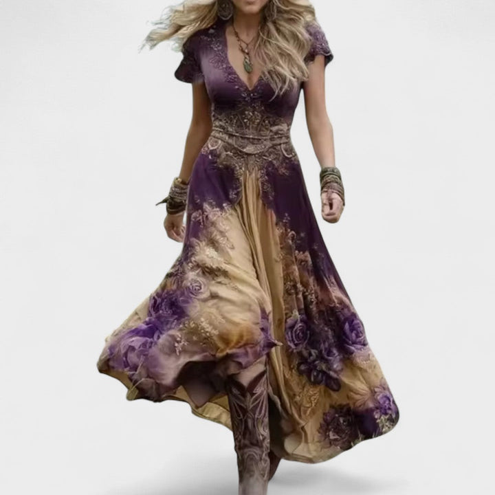 Elina | Stilfuldt Skåret Blomsterkjole