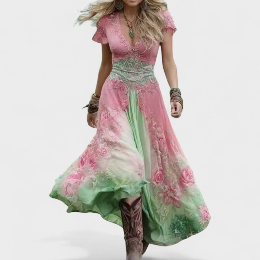 Elina | Stilfuldt Skåret Blomsterkjole