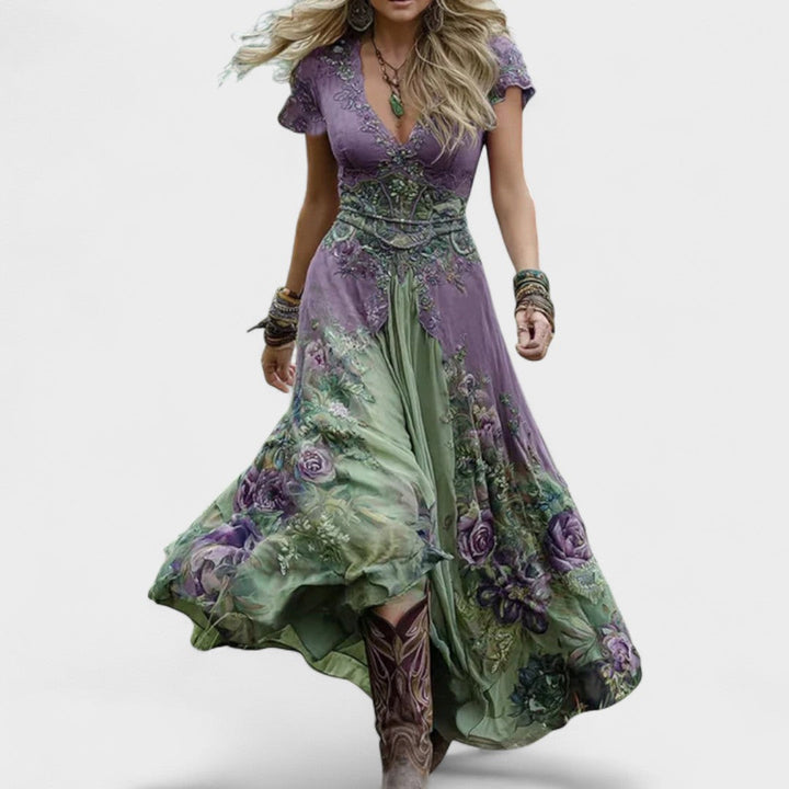 Elina | Stilfuldt Skåret Blomsterkjole