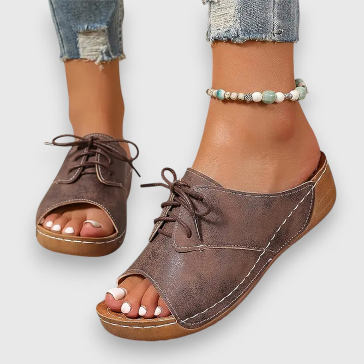 Saskia – Vintage-inspireret sandal
