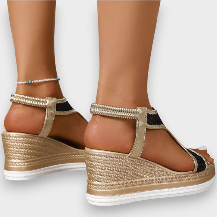 Léa | Elegant Orthopædisk Slip-On Sandal til kvinder med kilehæle