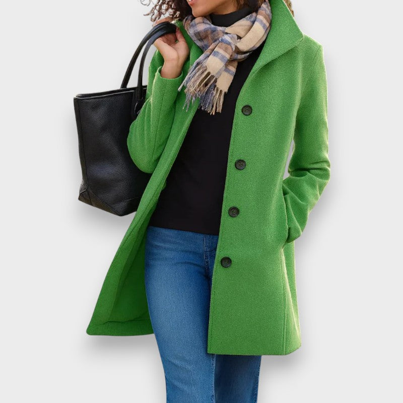 Carla | Klassisk Frakke med Elegante Knapper