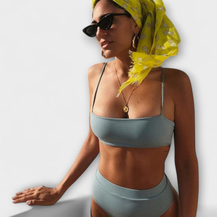 Amanda - To-delt Bikini Sæt