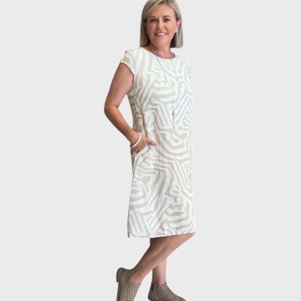 Giselle | Sommerkjole med Rund Udringning og Smukt Print